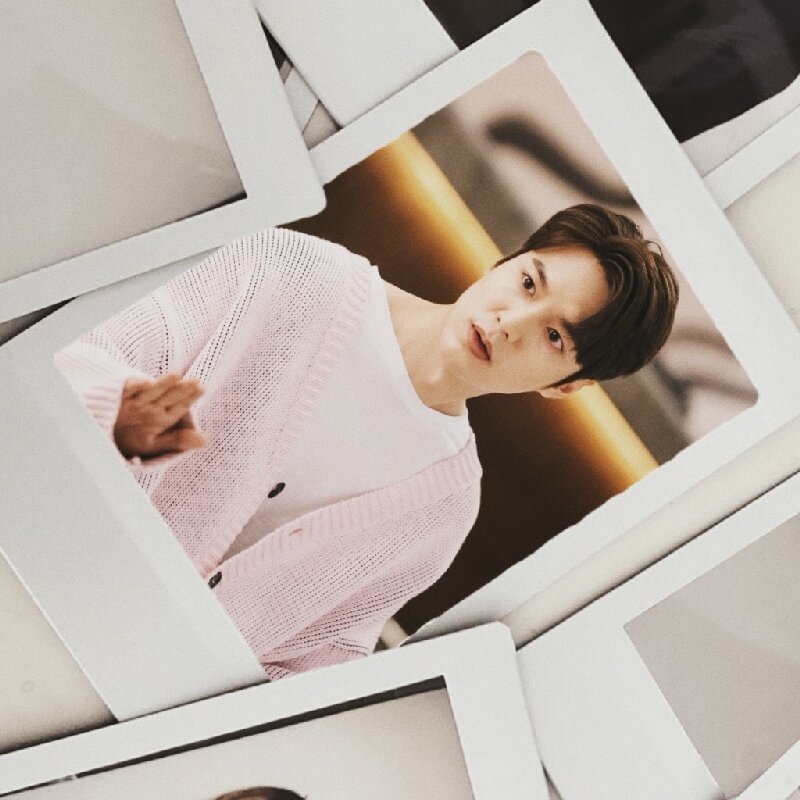 30/50PC Korean Idol Lee Minho  - مراجعة Korean Lifestyle Magazine وسعره