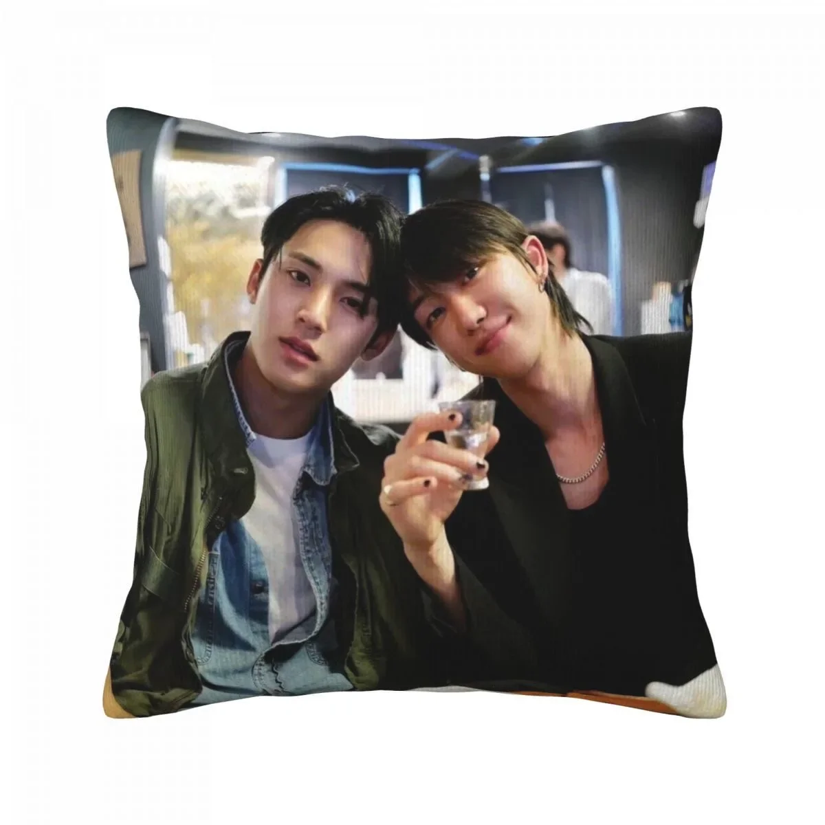 Korean 17 MINGYU Magazine Cove - مراجعة Korean Lifestyle Magazine وسعره