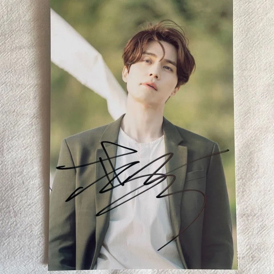 Korean Idol Lee Dong Wook Maga - مراجعة Korean Lifestyle Magazine وسعره