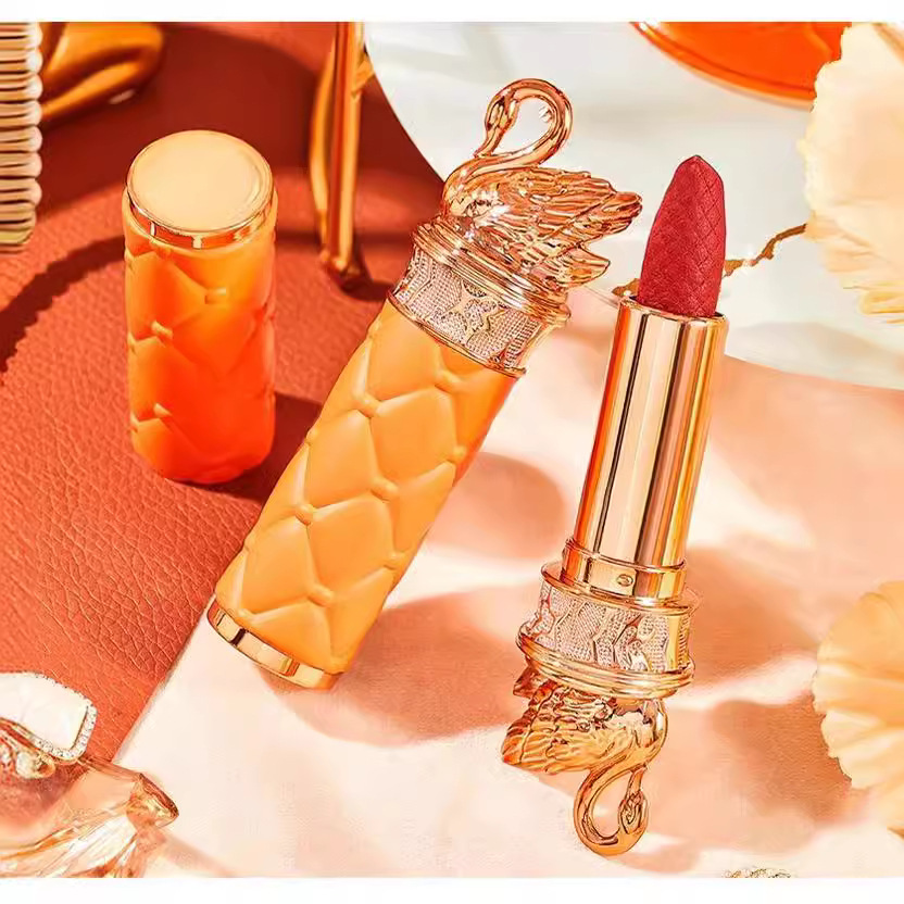 Swan Velvet Matte Lipstick Wat - مراجعة Lip Tint Korean وسعره